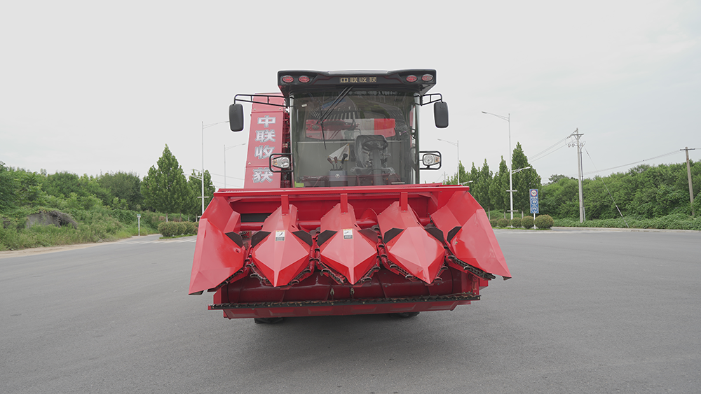 AG亚游4YZJ-4型自走式玉米穗茎收获机